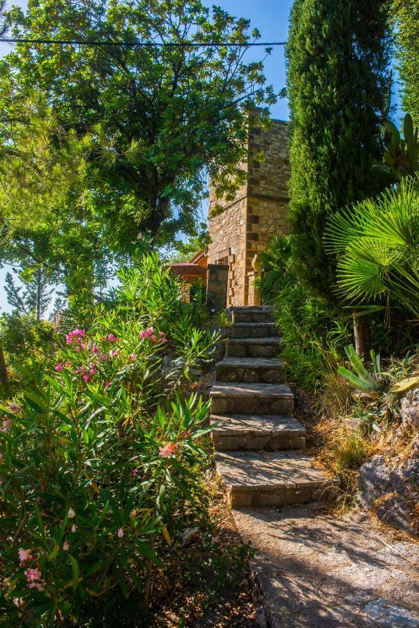 הוילה Xirokambos  Petromanos, A Unique Place With Dreamy Sunsets! מראה חיצוני תמונה
