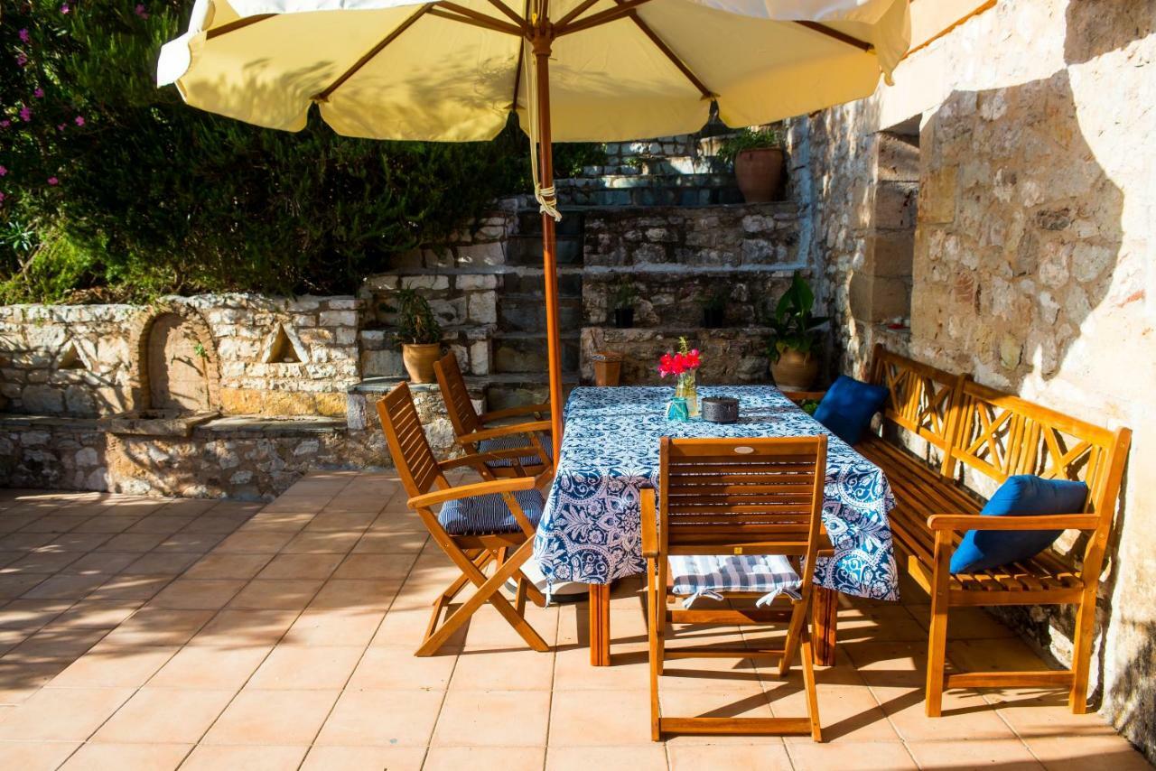 הוילה Xirokambos  Petromanos, A Unique Place With Dreamy Sunsets! מראה חיצוני תמונה